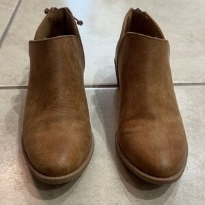 Qupid Brown Ankle Booties